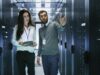 IT-Fachkräfte im modernen Serverraum – Wartung und Monitoring von Hochleistungsservern für sichere digitale Infrastruktur